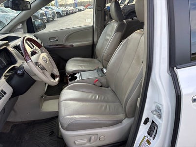 2013 Toyota Sienna Limited 7 Passenger