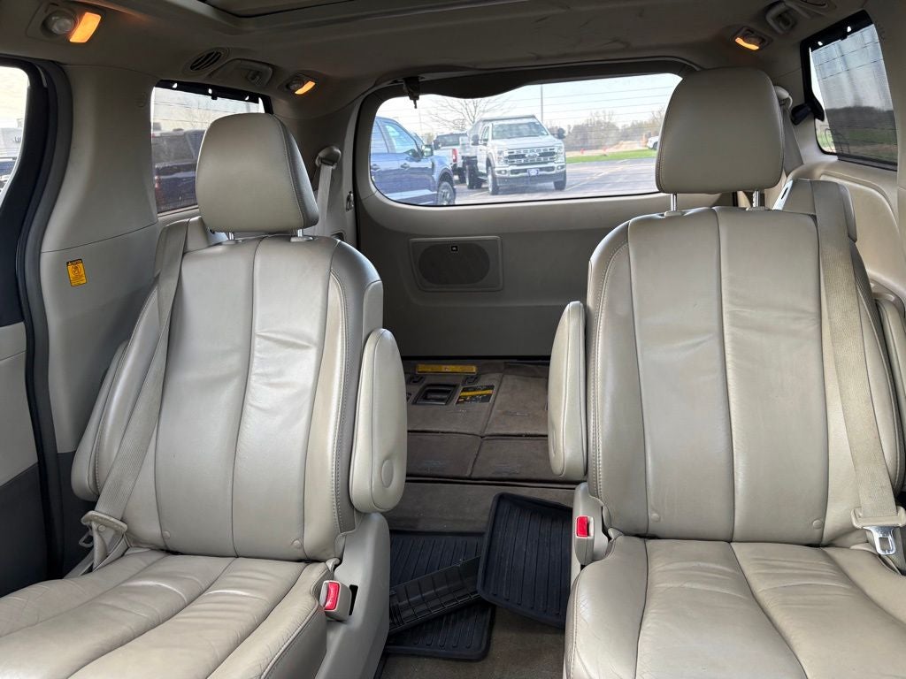 2013 Toyota Sienna Limited 7 Passenger