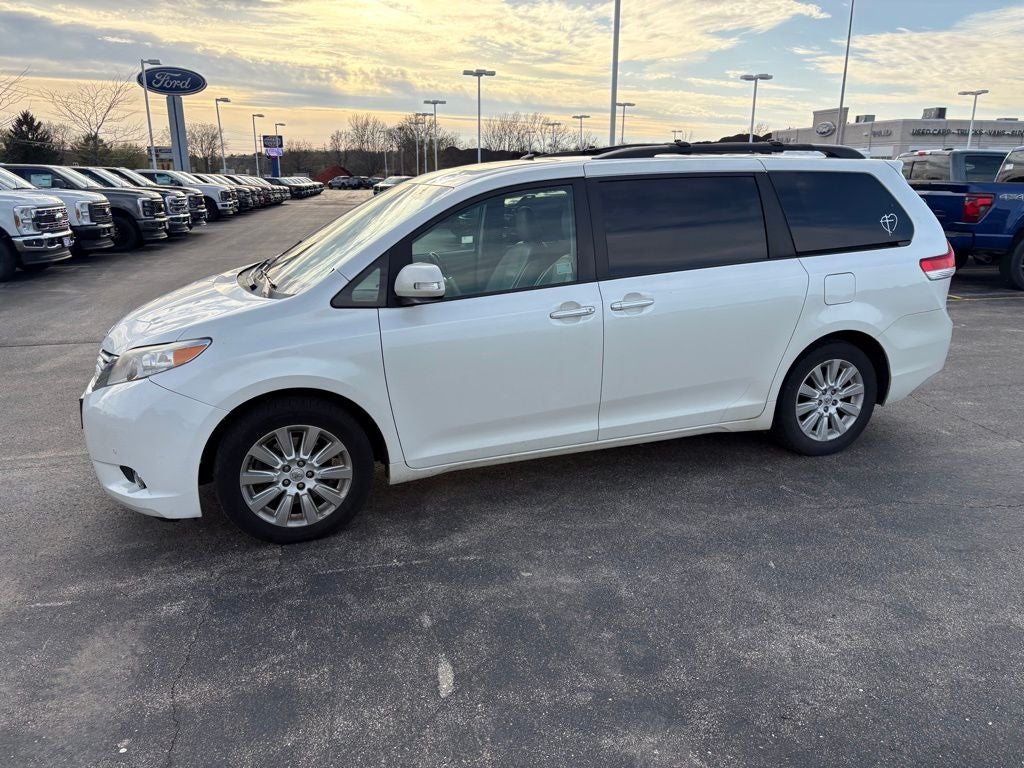 2013 Toyota Sienna Limited 7 Passenger