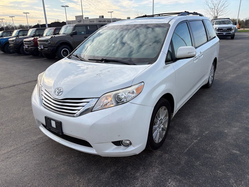 2013 Toyota Sienna Limited 7 Passenger