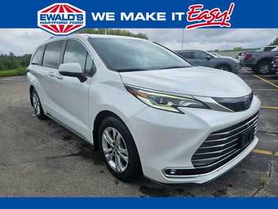 2022 Toyota Sienna Platinum 7 Passenger