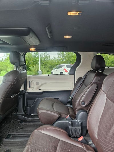 2022 Toyota Sienna Platinum 7 Passenger