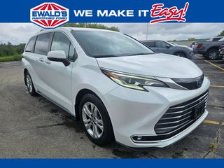 2022 Toyota Sienna Platinum 7 Passenger