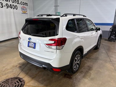 2024 Subaru Forester Premium