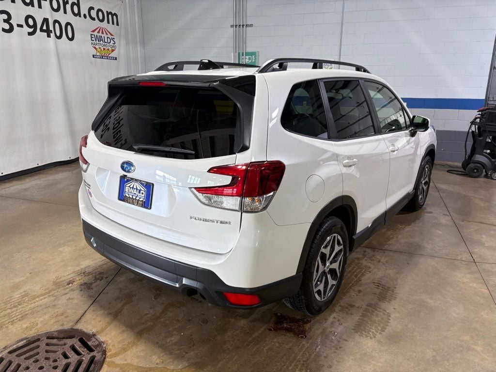 2024 Subaru Forester Premium