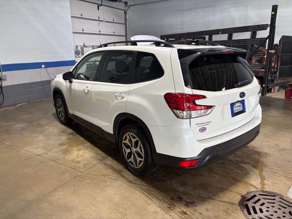2024 Subaru Forester Premium