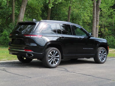 2022 Jeep Grand Cherokee Overland