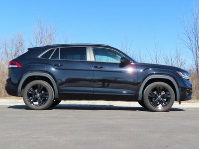 2023 Volkswagen Atlas Cross Sport 2.0T SEL R-Line