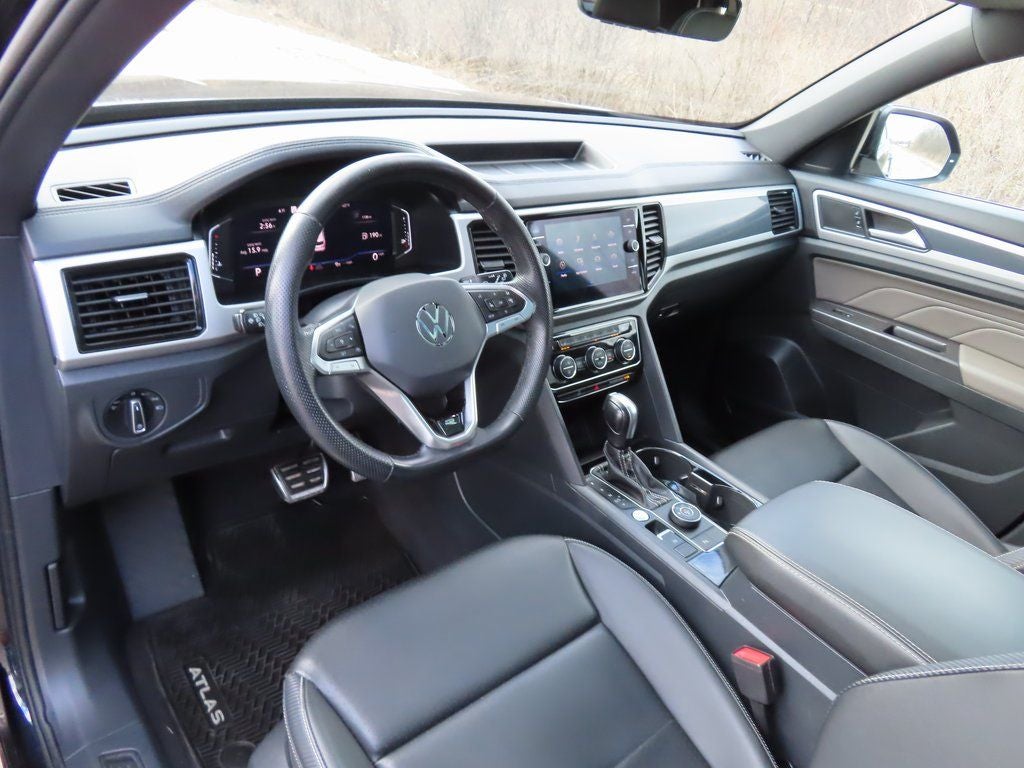 2023 Volkswagen Atlas Cross Sport 2.0T SEL R-Line