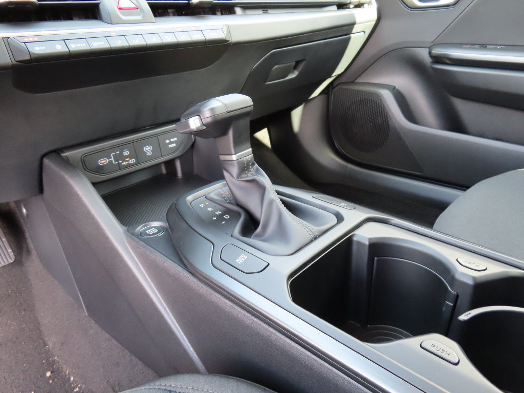 2027 Kia K4 LXS