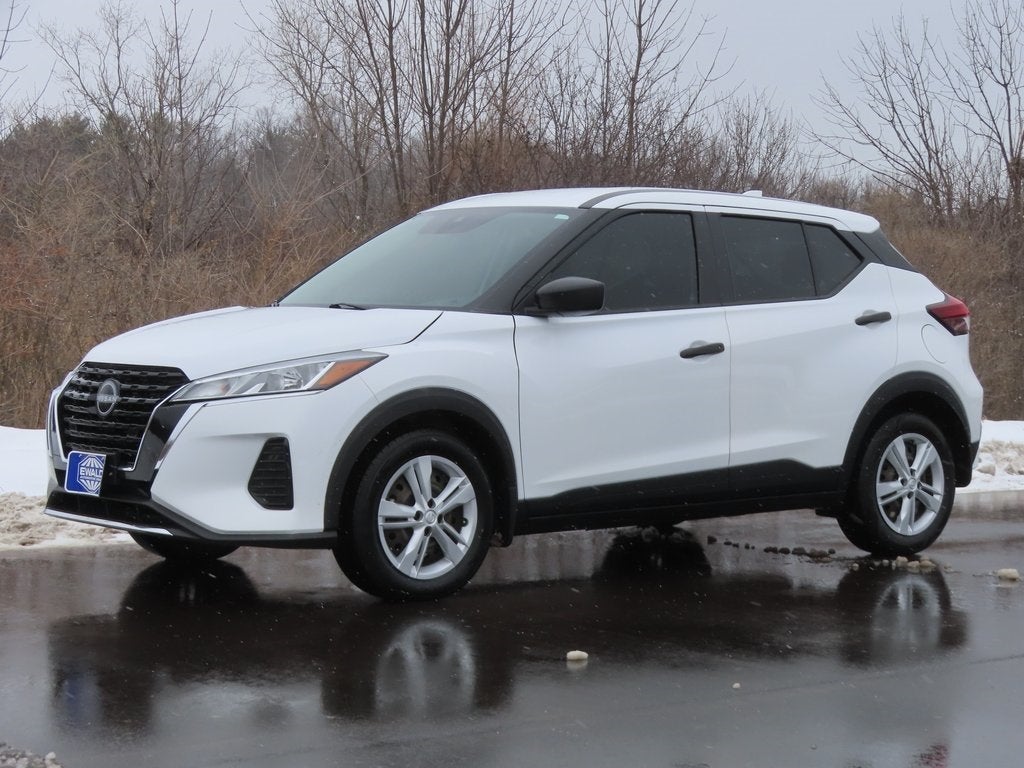 2023 Nissan Kicks S