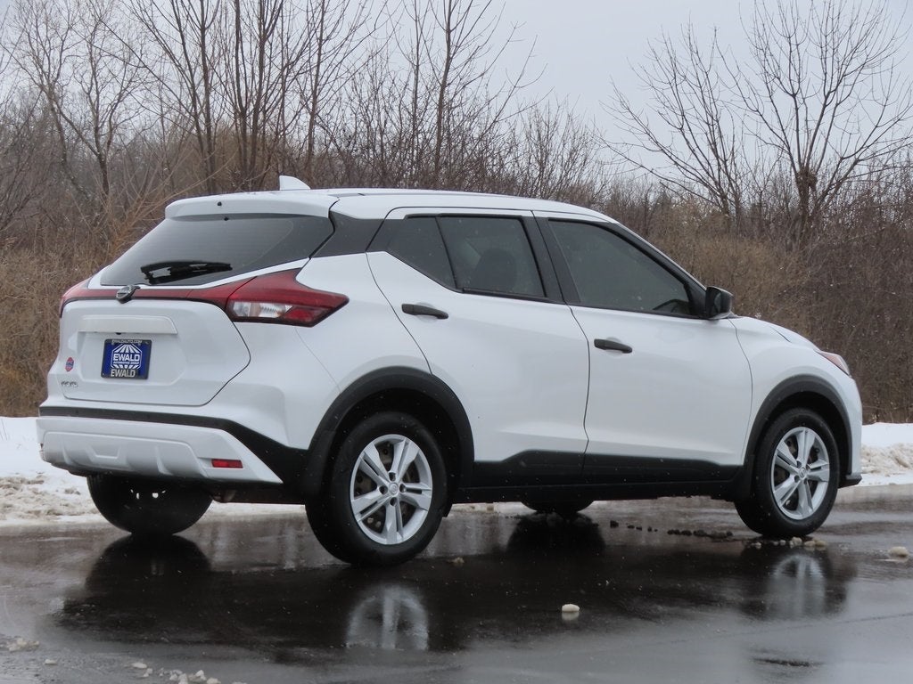 2023 Nissan Kicks S
