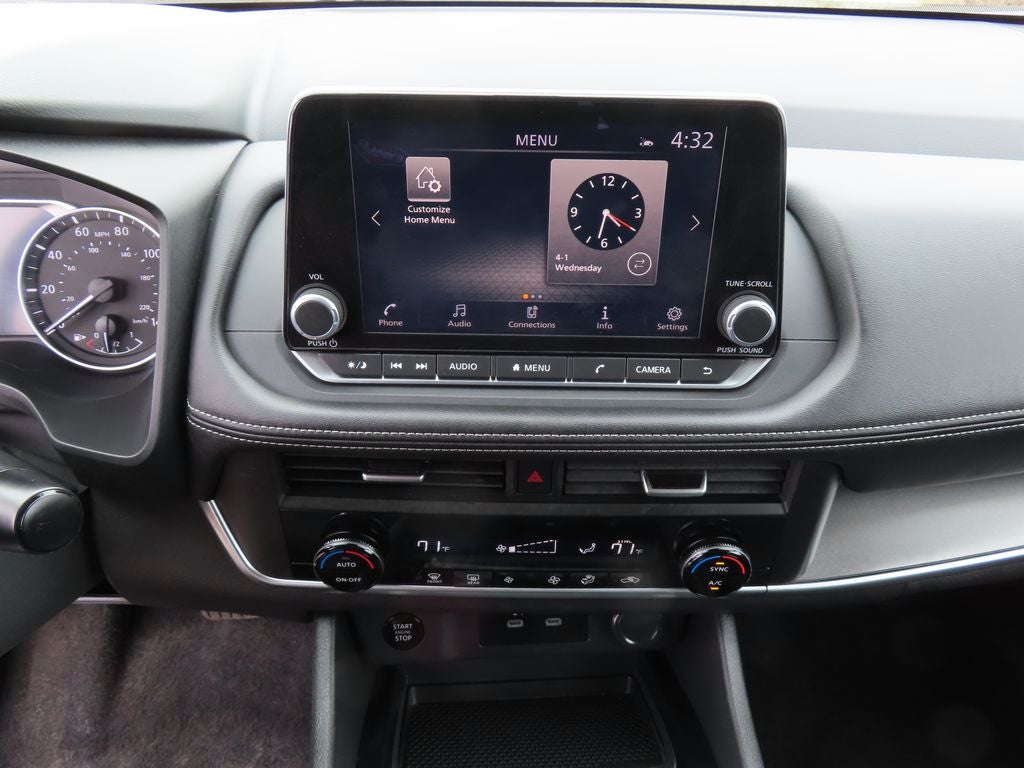 2025 Nissan Rogue SV