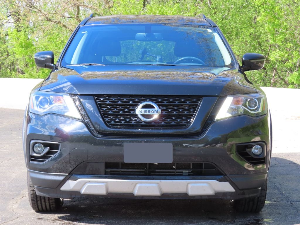 2020 Nissan Pathfinder SV