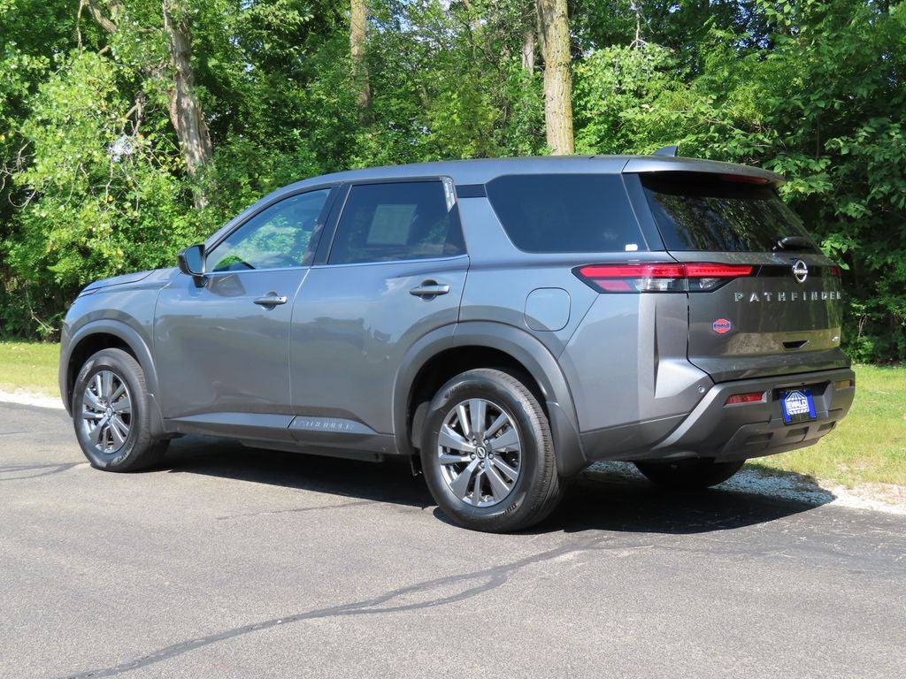 2025 Nissan Pathfinder S
