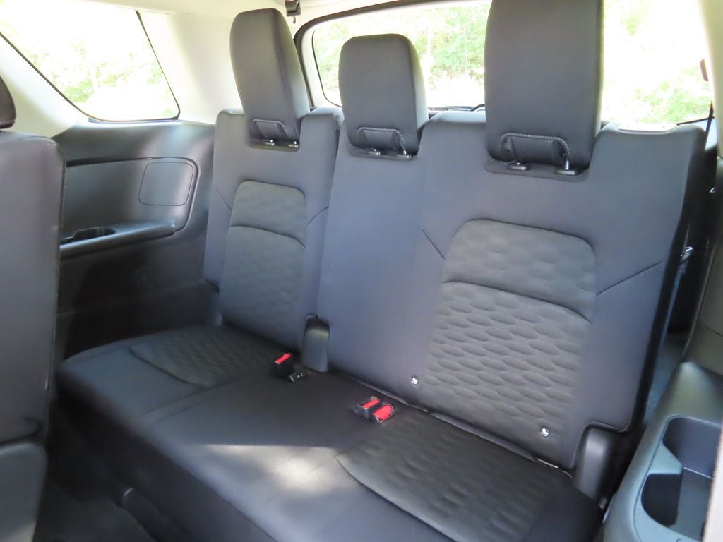 2025 Nissan Pathfinder S