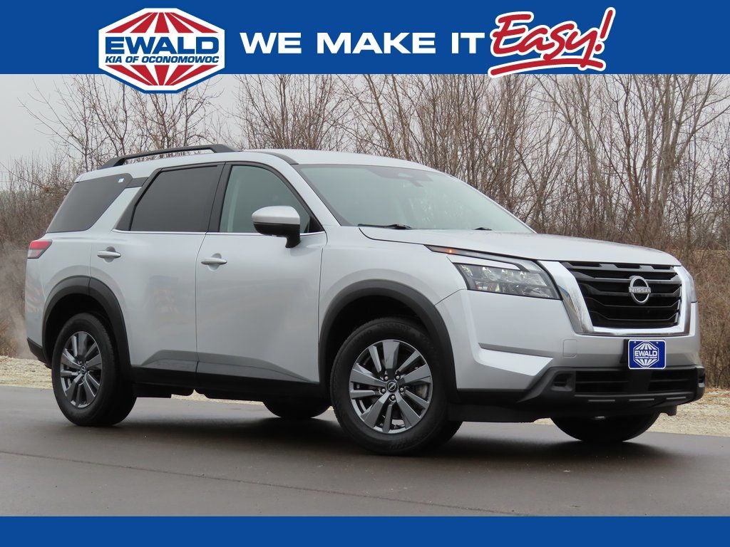 2025 Nissan Pathfinder SV