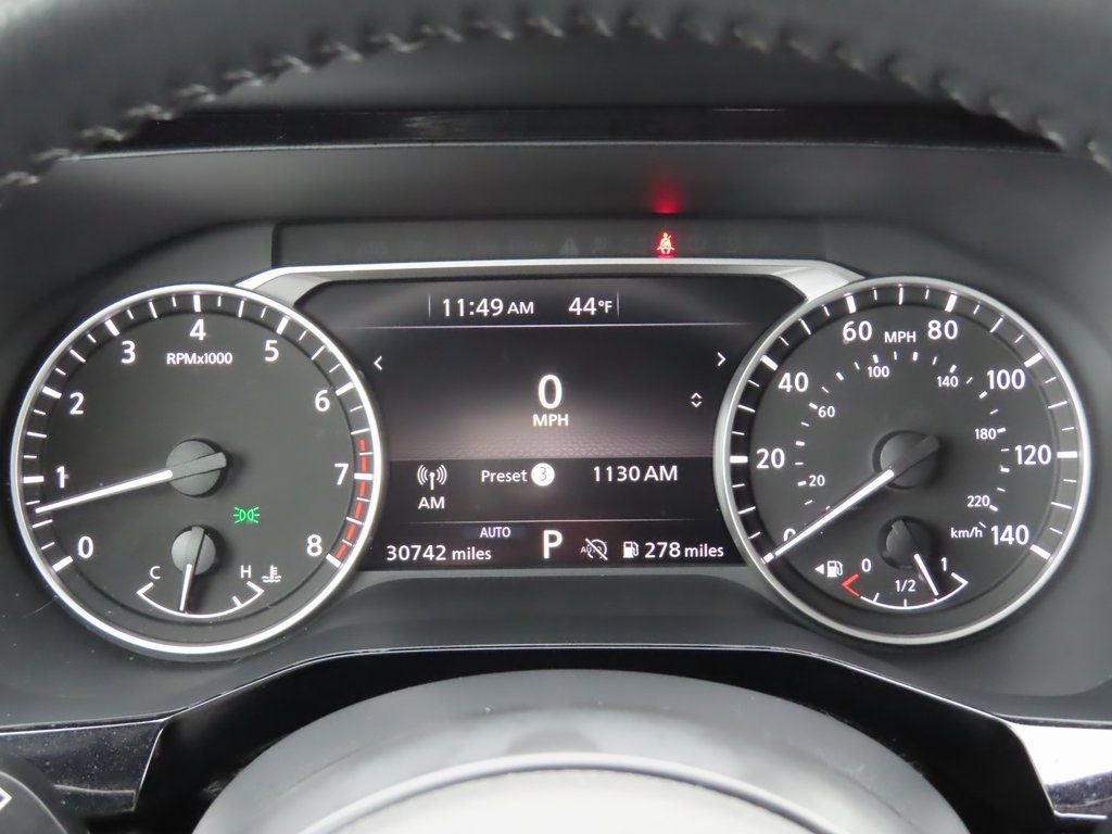 2025 Nissan Pathfinder SV