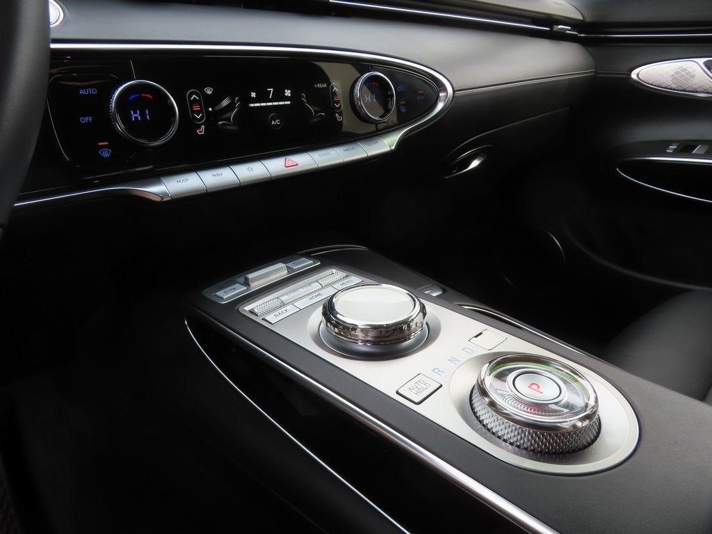 2025 Genesis GV70 2.5T