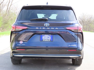 2025 Toyota Sienna Platinum 7 Passenger