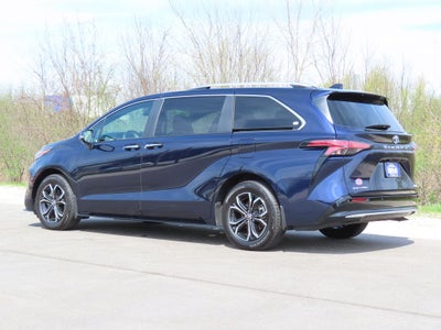 2025 Toyota Sienna Platinum 7 Passenger