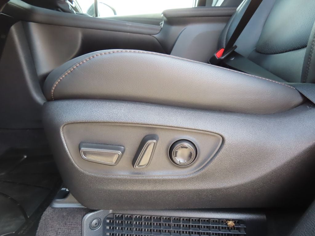 2025 Toyota Sienna Platinum 7 Passenger