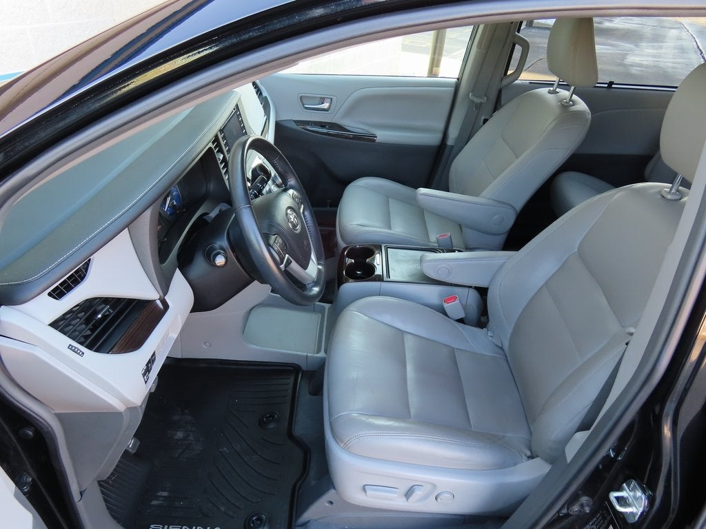 2019 Toyota Sienna XLE