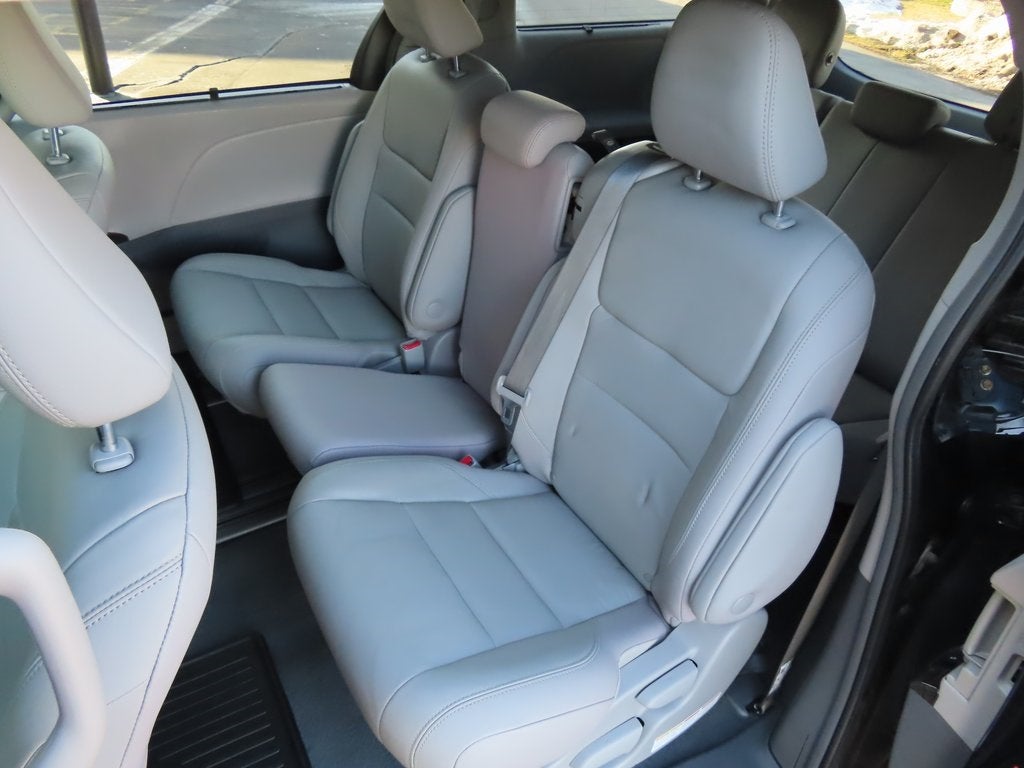 2019 Toyota Sienna XLE