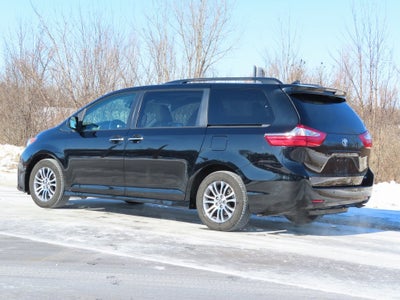 2019 Toyota Sienna XLE