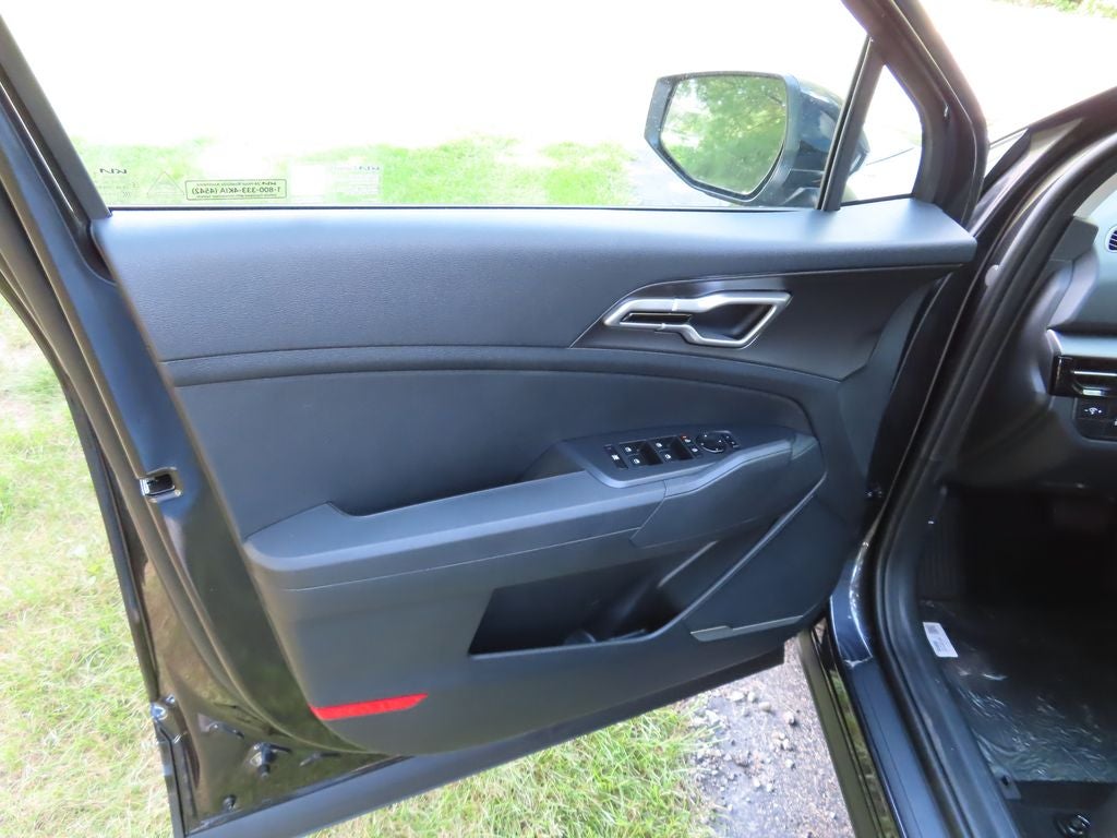 2027 Kia Sportage LX