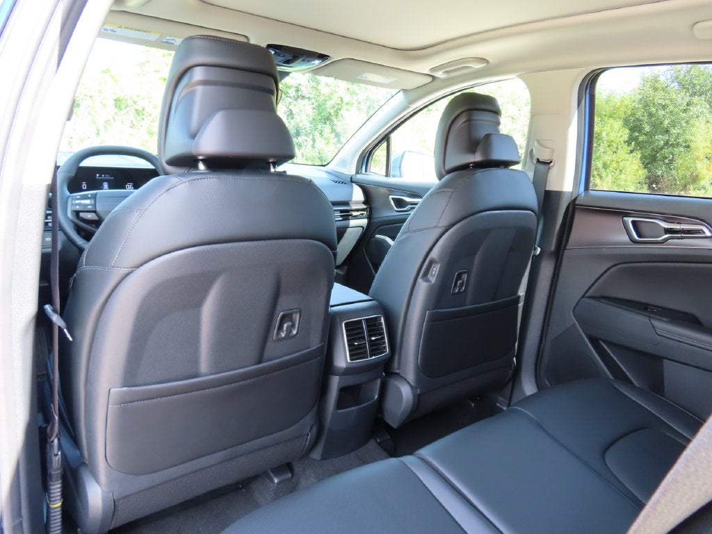 2027 Kia Sportage EX