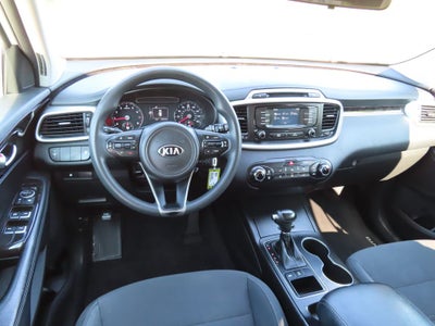 2017 Kia Sorento LX