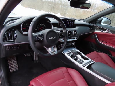 2023 Kia Stinger GT2