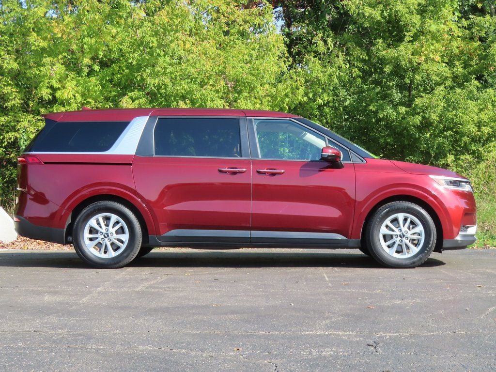 2024 Kia Carnival LX Seat Package