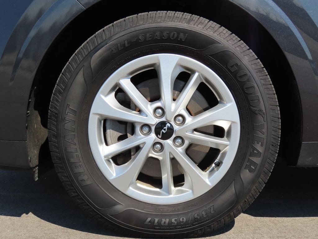 2023 Kia Carnival LX Seat Package