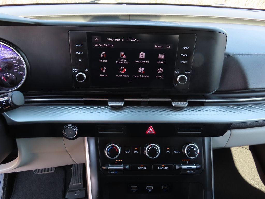 2023 Kia Carnival LX Seat Package