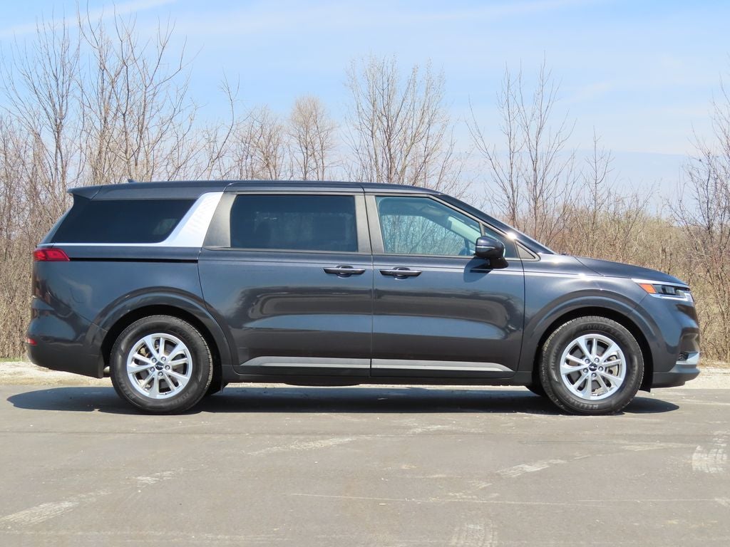 2023 Kia Carnival LX Seat Package