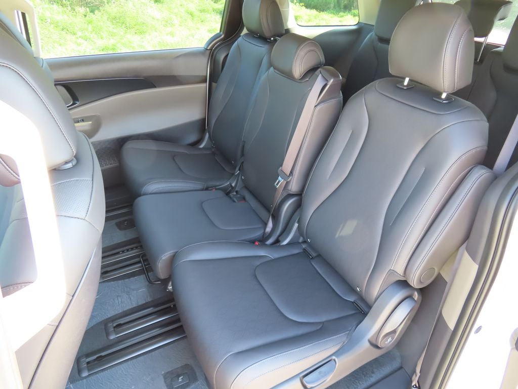 2027 Kia Carnival LXS