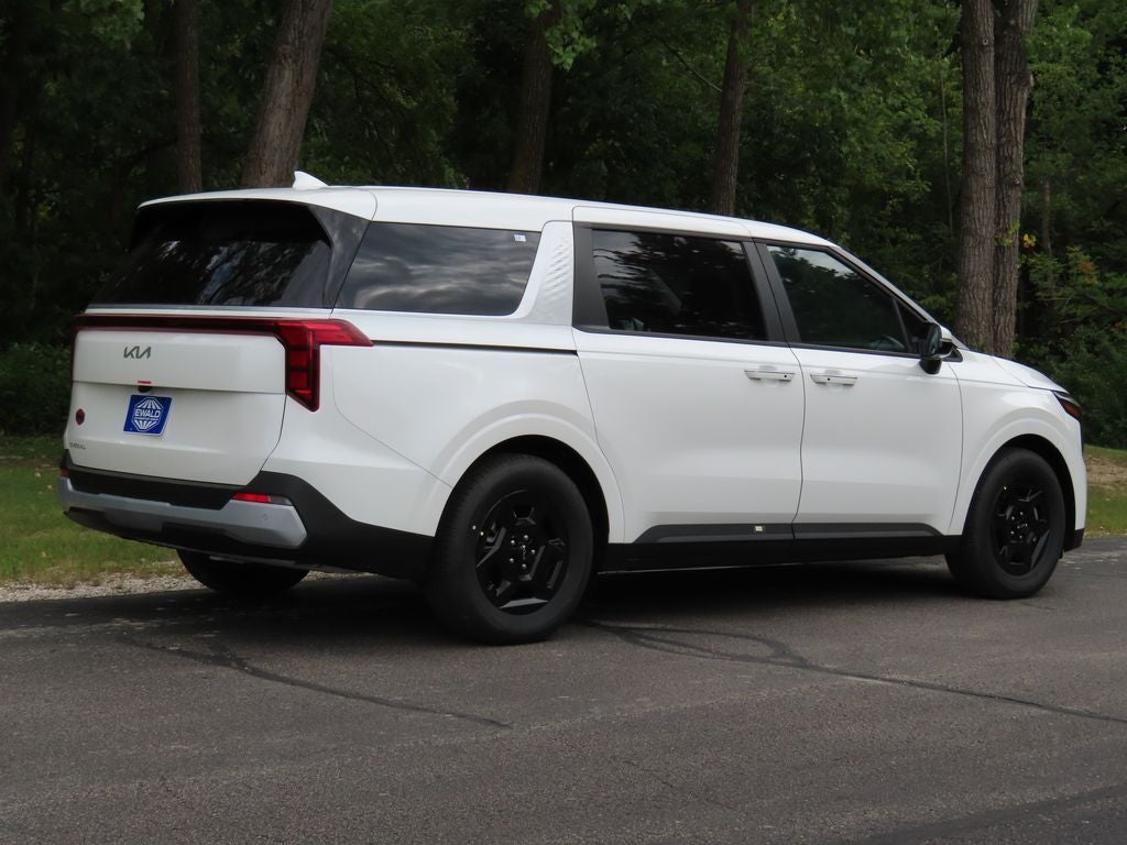 2027 Kia Carnival LXS
