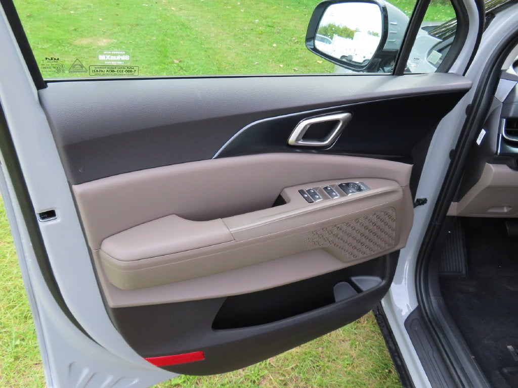 2027 Kia Carnival LXS