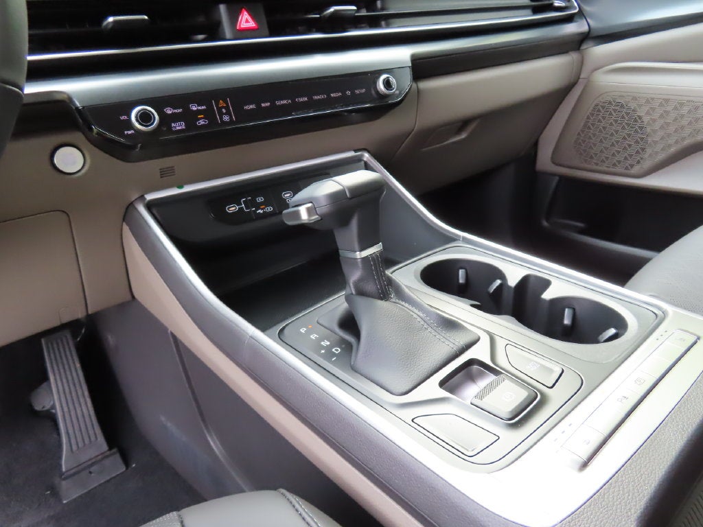 2027 Kia Carnival LXS