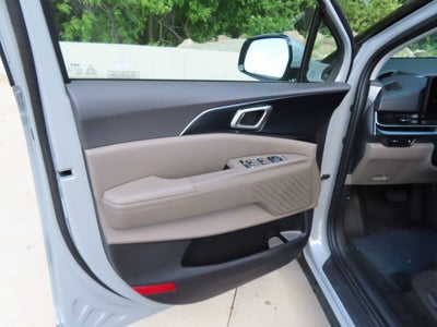 2027 Kia Carnival LXS