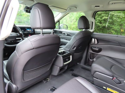 2027 Kia Carnival EX