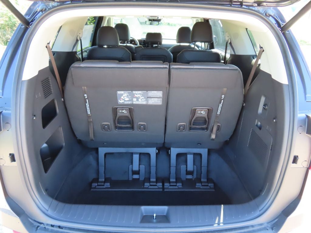 2027 Kia Carnival EX