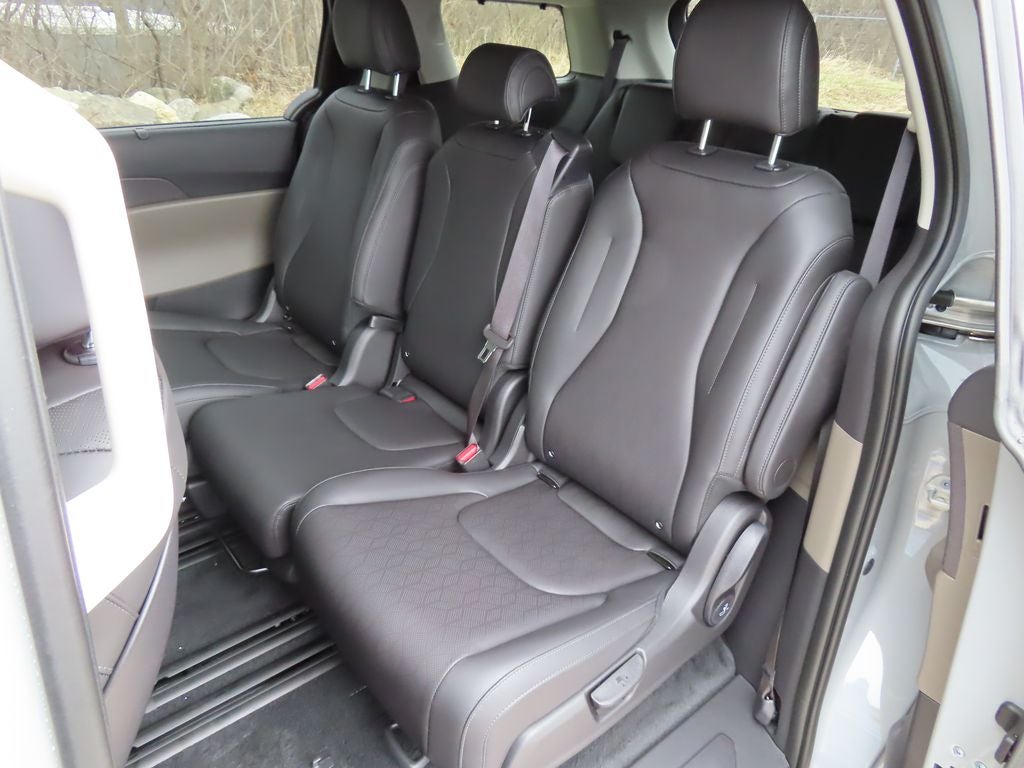 2026 Kia Carnival Hybrid EX