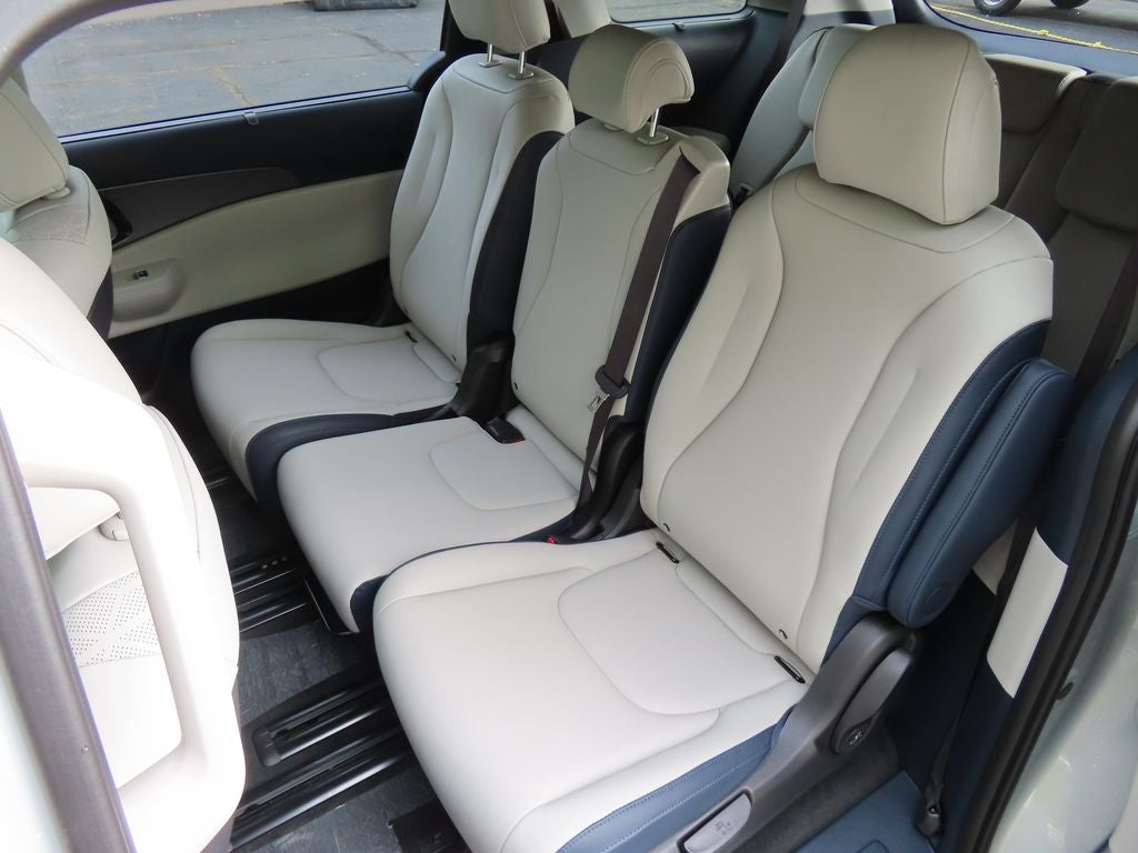 2026 Kia Carnival SX