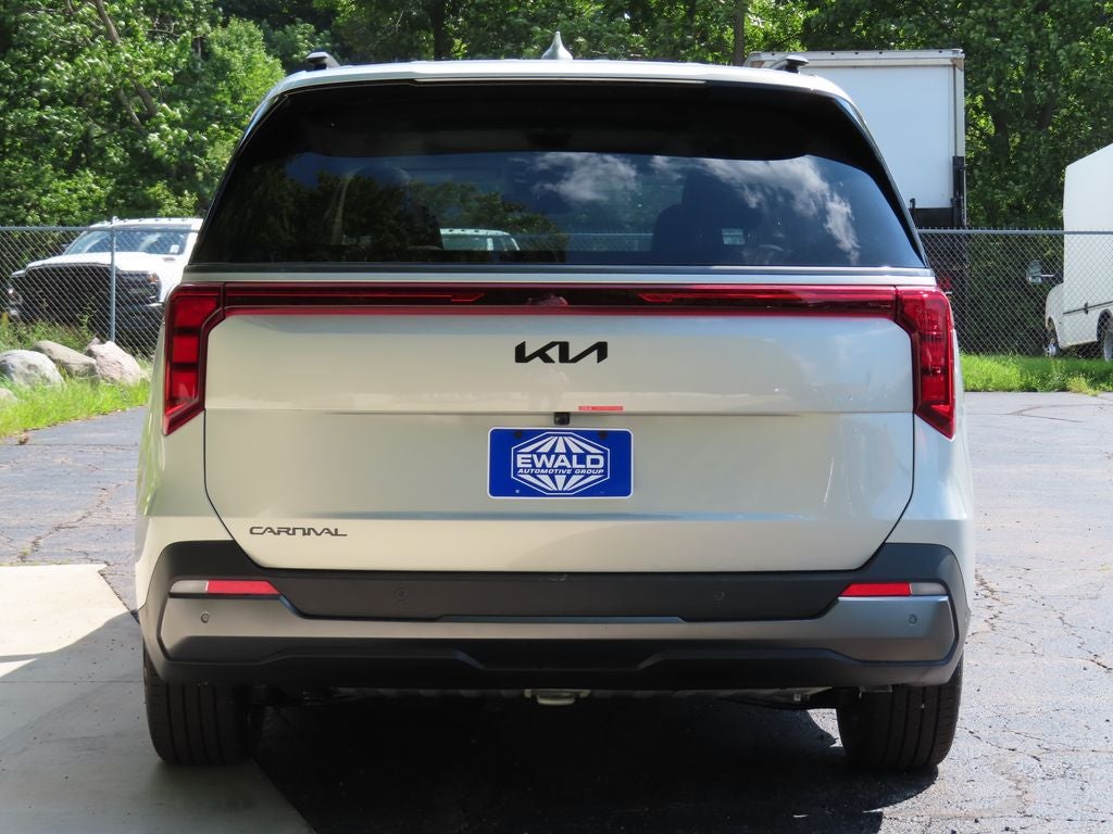 2027 Kia Carnival SX