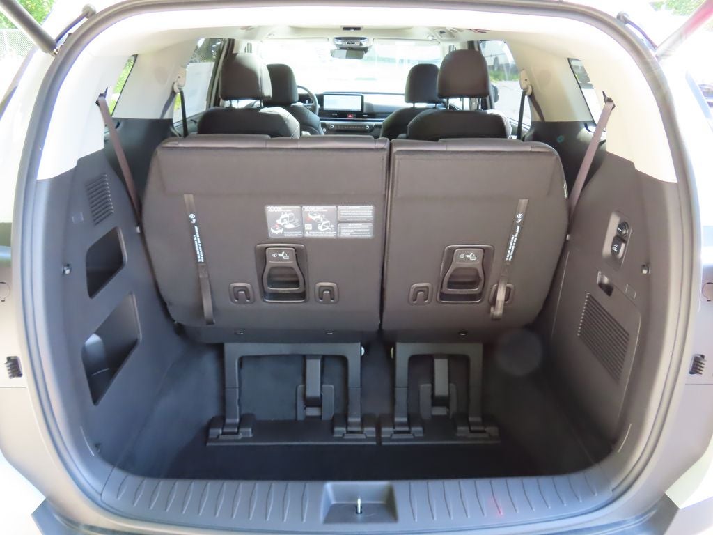 2027 Kia Carnival SX