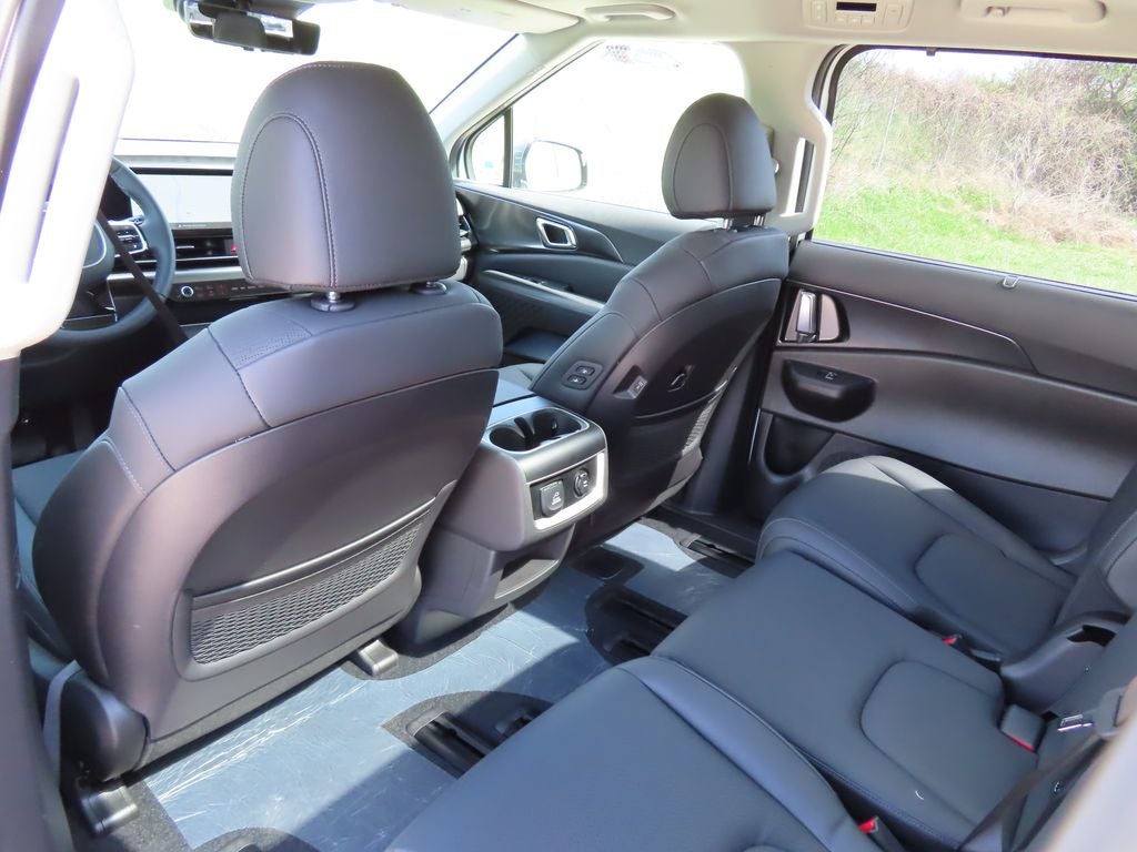 2026 Kia Carnival Base