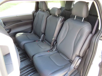 2026 Kia Carnival Base